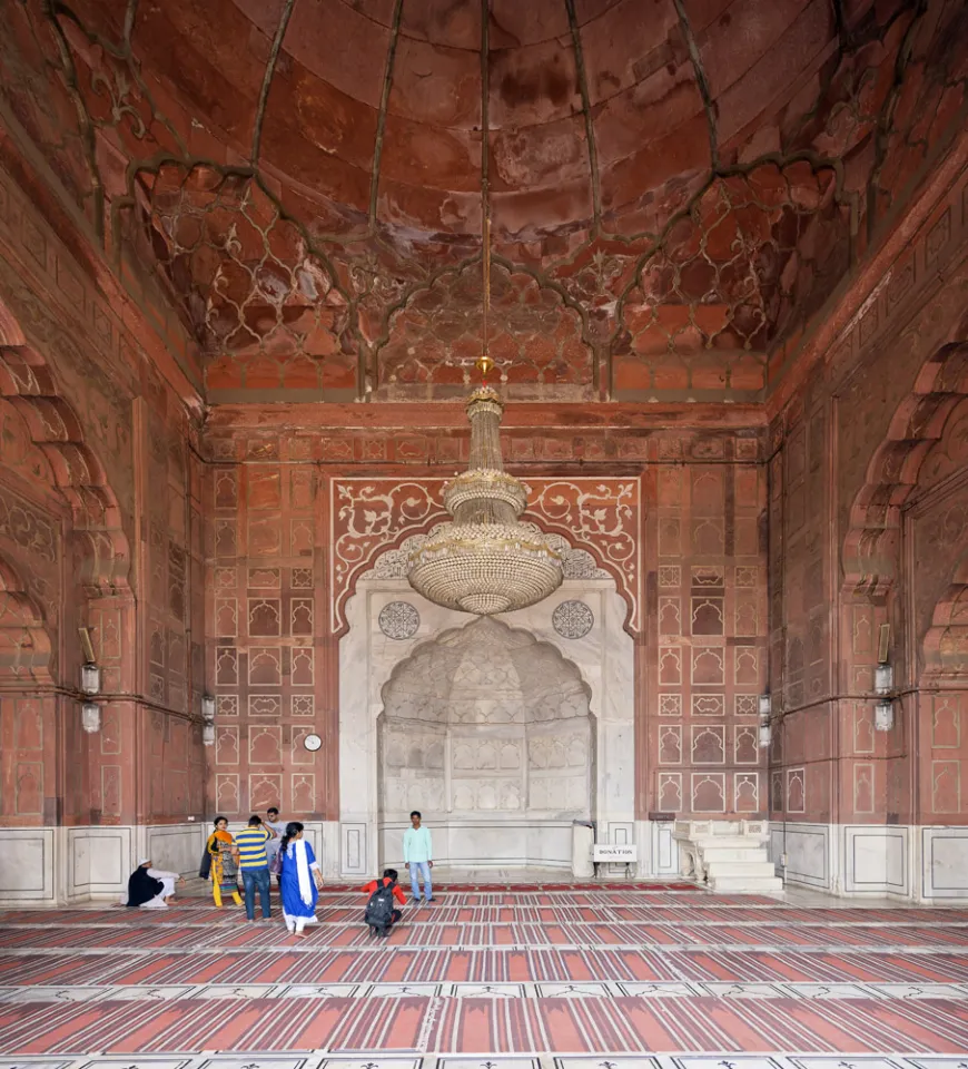 Jama Masjid of Delhi, Prayer Hall, central hall with qibla wall and mihrab 