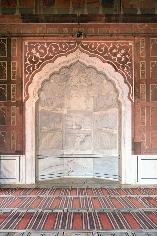 Jama Masjid of Delhi, Prayer Hall, mihrab of one of the side halls