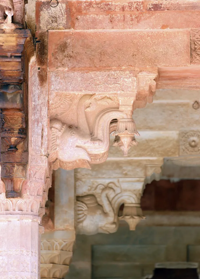 Amber Fort, Diwan-i-Aam (Public Audience Hall), elephant-shaped corbels