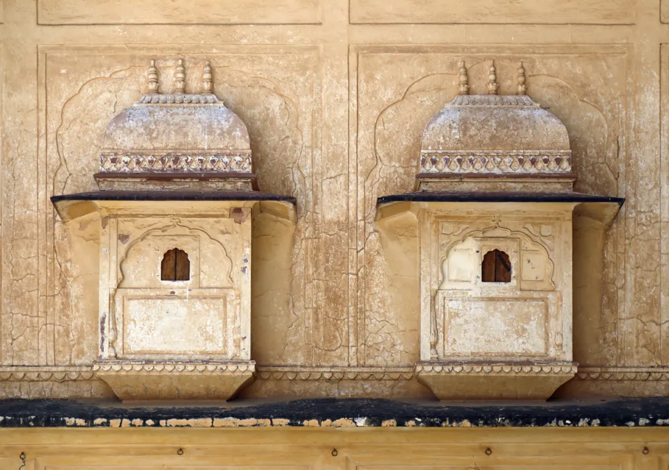 Amber Fort, second court, jharokhas