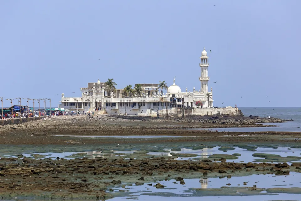 Haji Ali Dargah, entire complex, southeast elevation