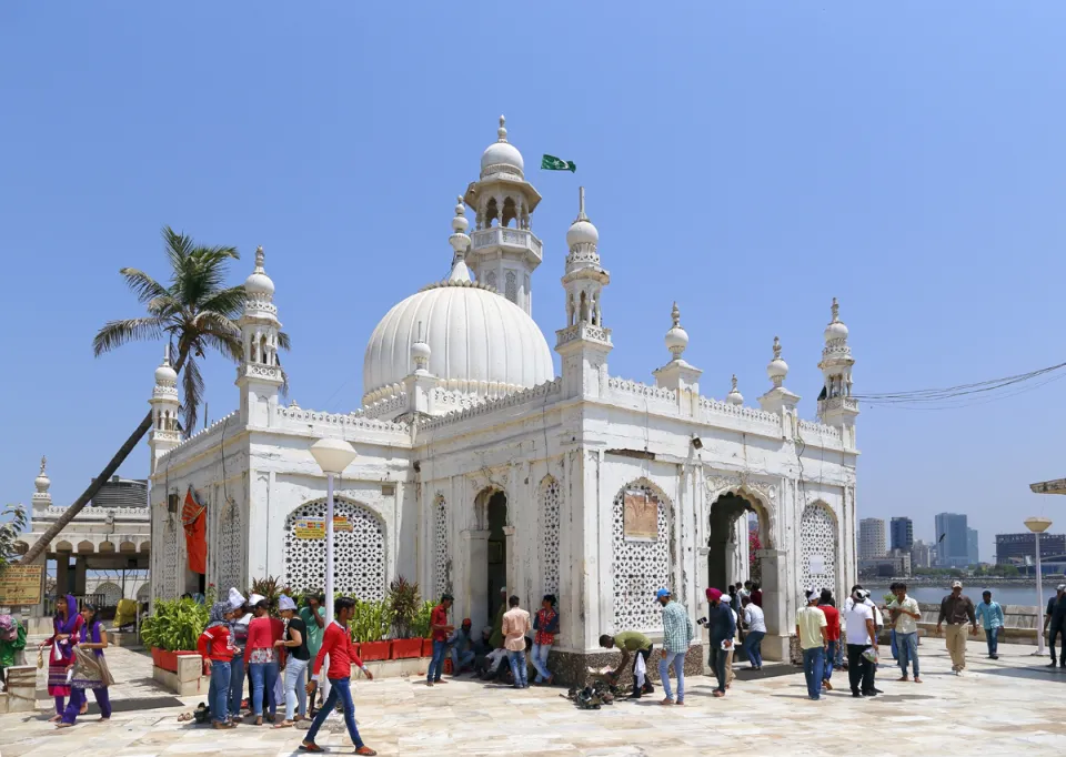 Haji Ali Dargah, southwest elevation