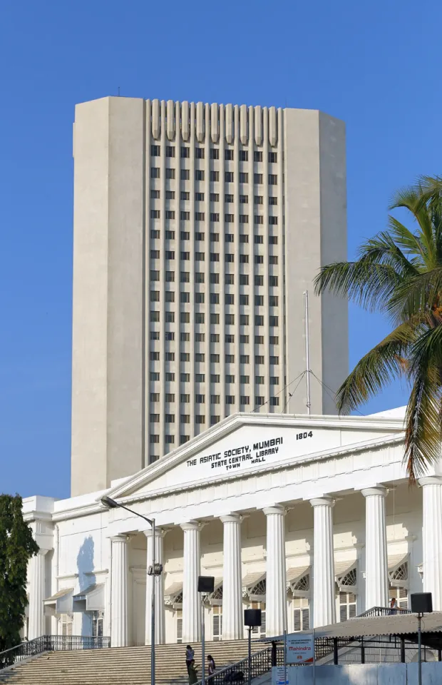 Reserve Bank of India Central Office, behind Asiatic Society of Mumbai Town Hall