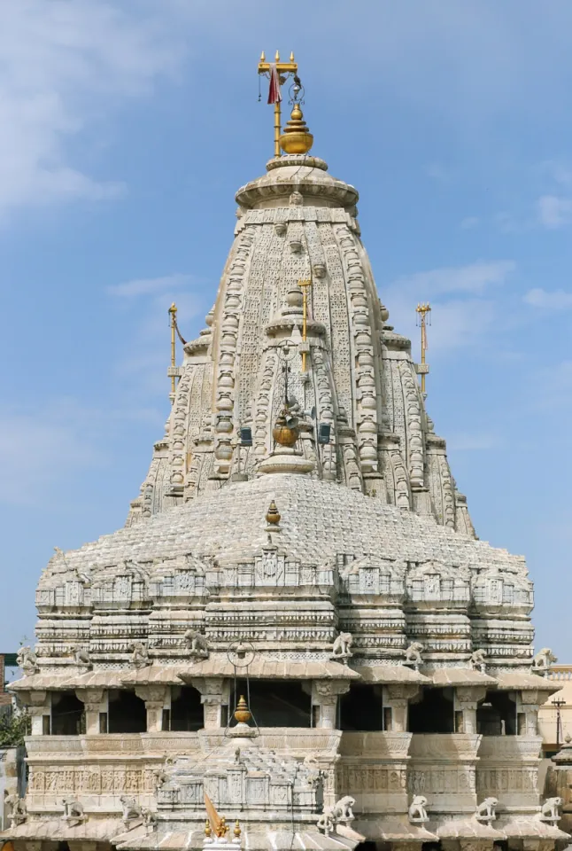 Jagdish Temple Udaipur, shikhara and mandapa