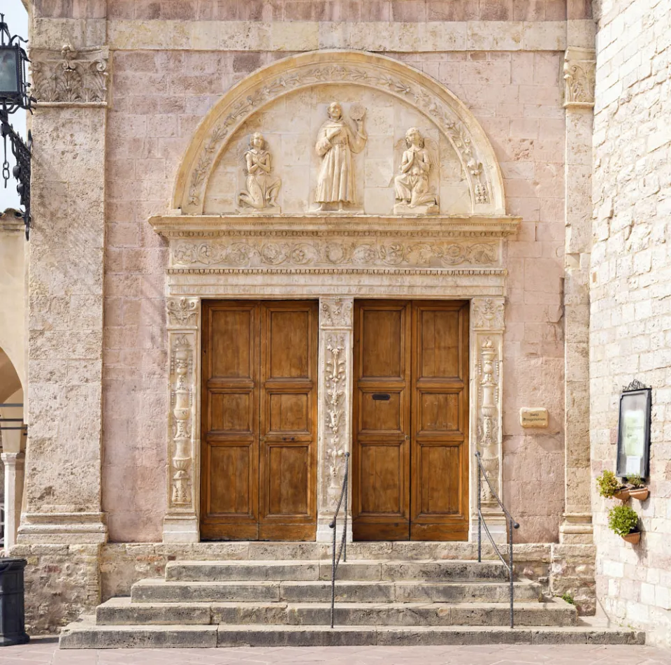 Sacred Convent, portal to the pilgrims' house