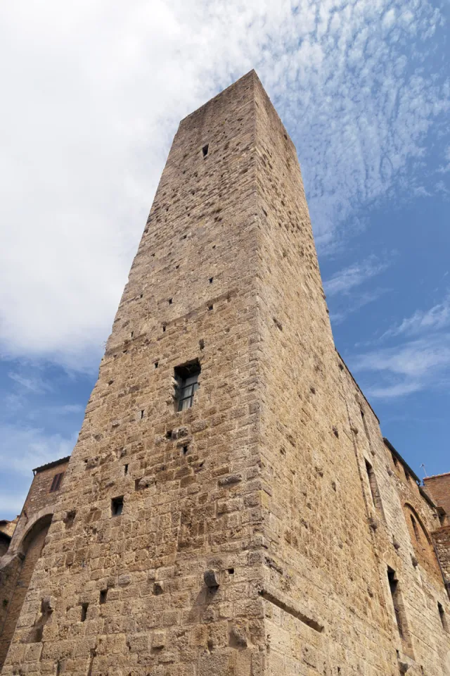 Tower of the Cugnanesi, southeast elevation