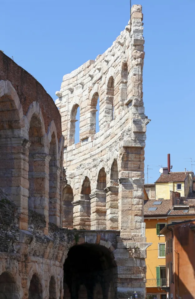 Verona Arena, remains of the outer wall (l'Ala)