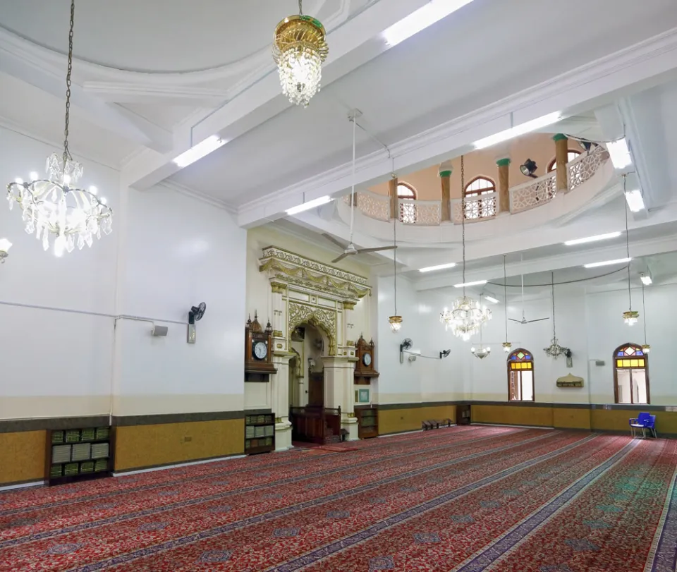 Jamia Mosque, interior of the old structure