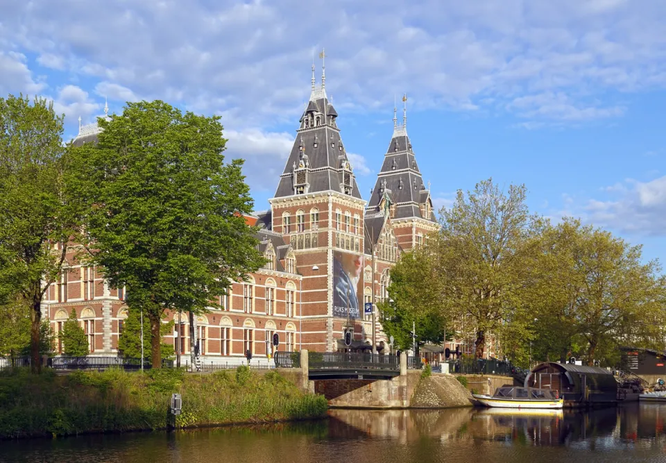Rijksmuseum, behind Singelgracht (east elevation)