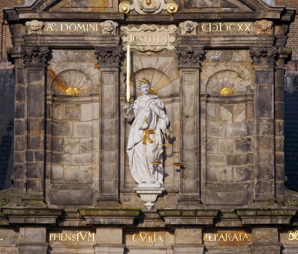 Delft City Hall, facade detail with niches