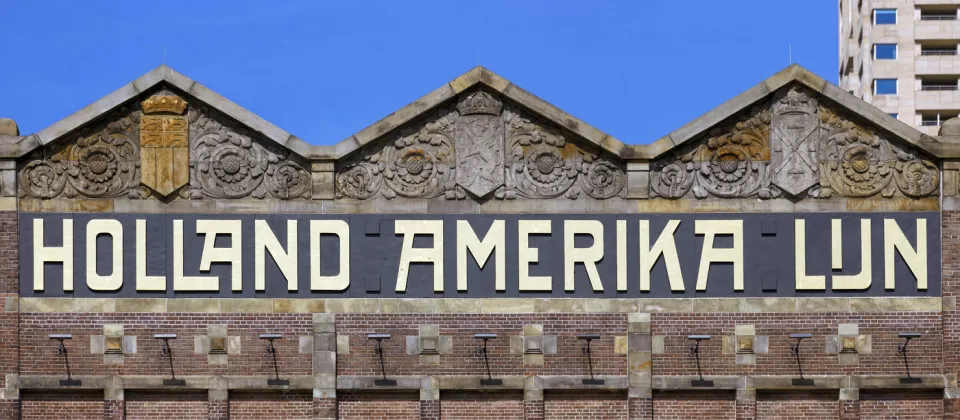 Hotel New York, old company lettering