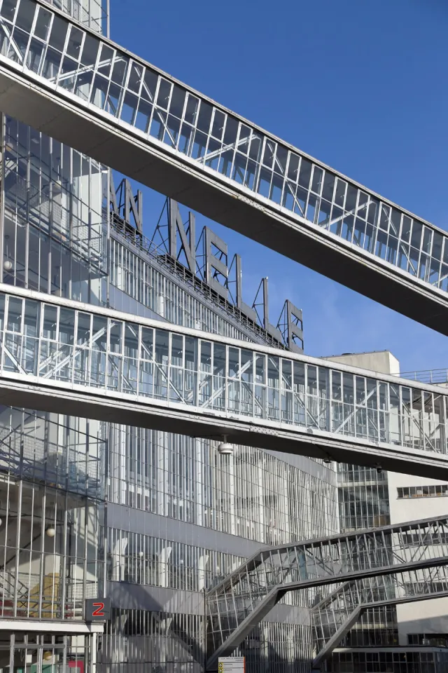 Van Nelle Factory, facade detail with transport bridges