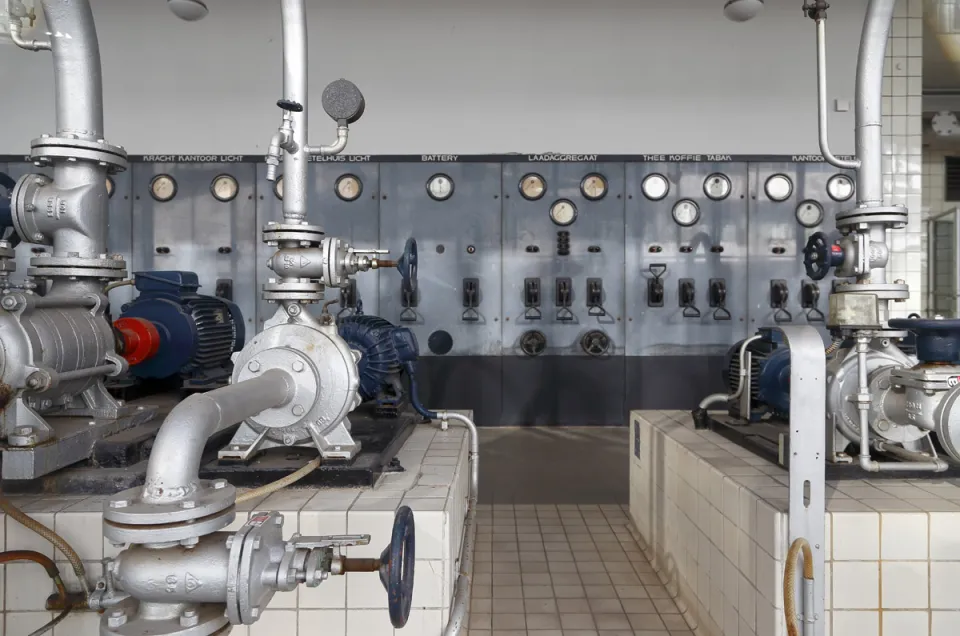 Van Nelle Factory, pump station with switchboards