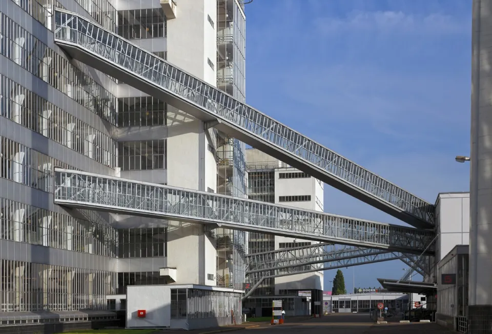 Van Nelle Factory, transport bridges