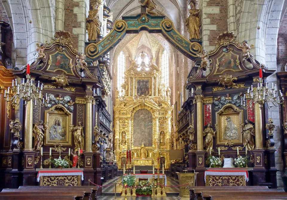 Corpus Christi Basilica, apse, altar, high altar