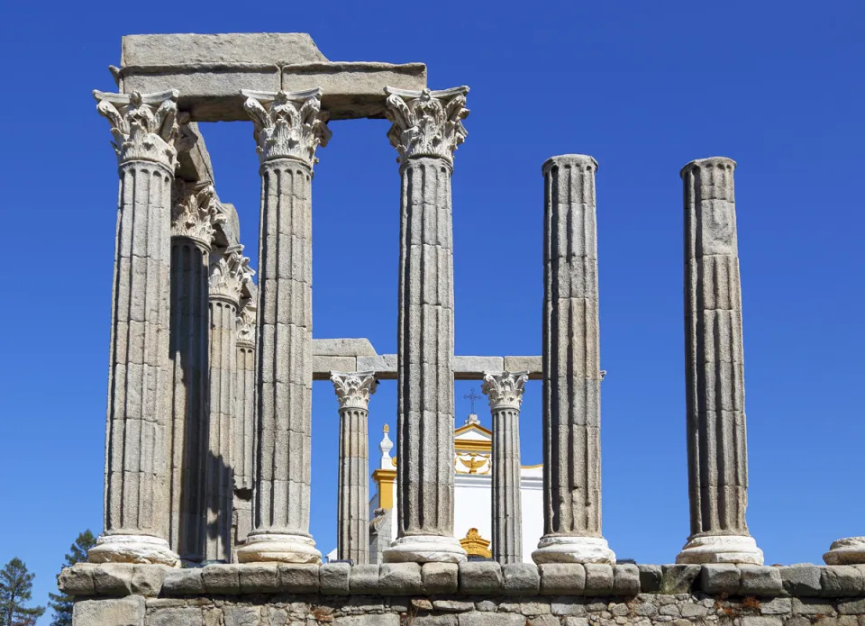 Roman Temple of Évora, southwest elevation