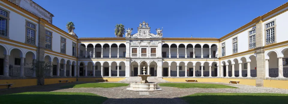 University of Évora, College of the Holy Spirit, Cloister of the General Studies