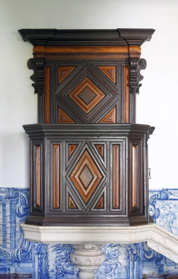 University of Évora, College of the Holy Spirit, lecture room pulpit