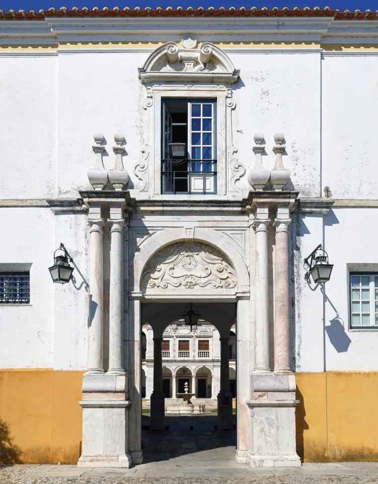 University of Évora, College of the Holy Spirit, main portal