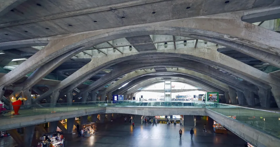 Lisbon Oriente Station, concourse