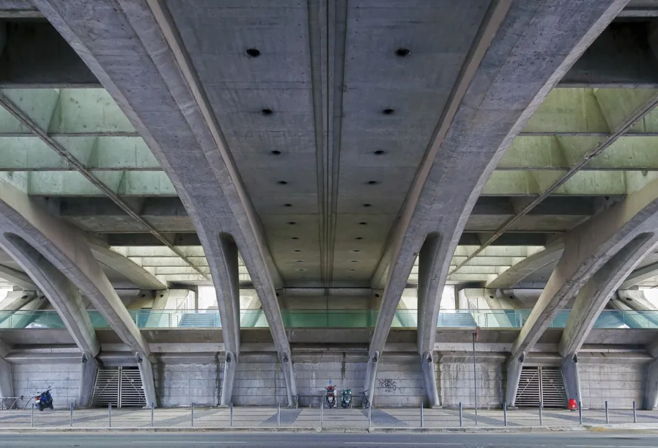 Lisbon Oriente Station, structural system southern bridge passage