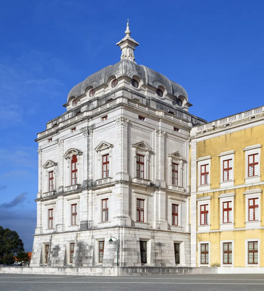 Royal Building of Mafra, tower northwest corner 