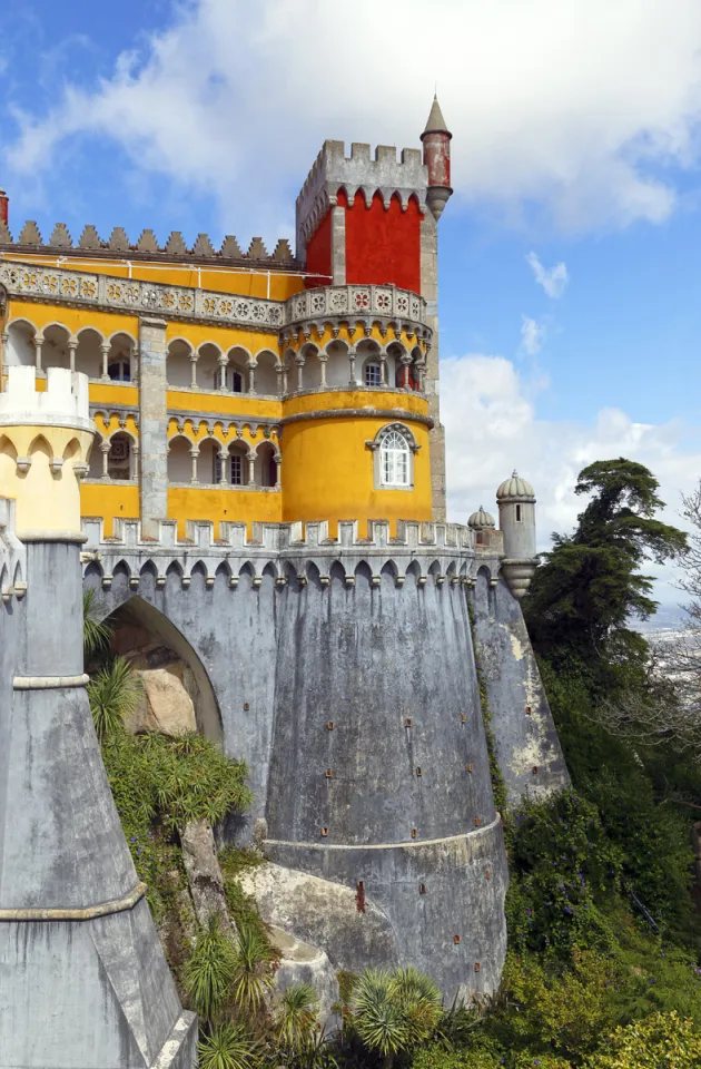 National Palace of Pena, bastion and palace buildings