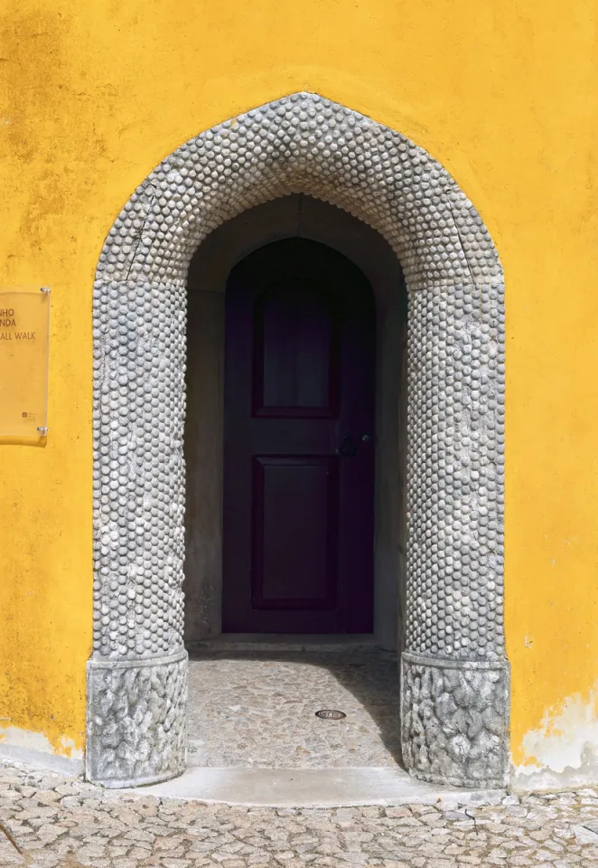 National Palace of Pena, door