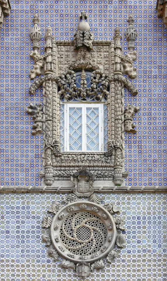 National Palace of Pena, neo-manueline window and rose window