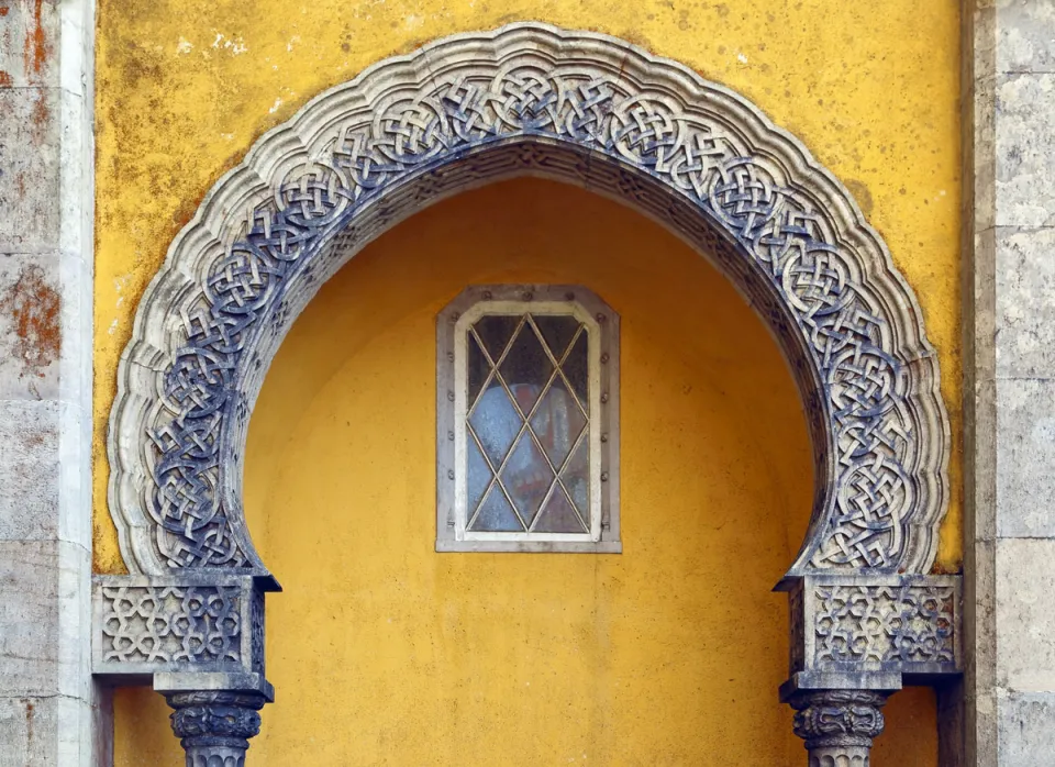 National Palace of Pena, pseudo-moorish arch