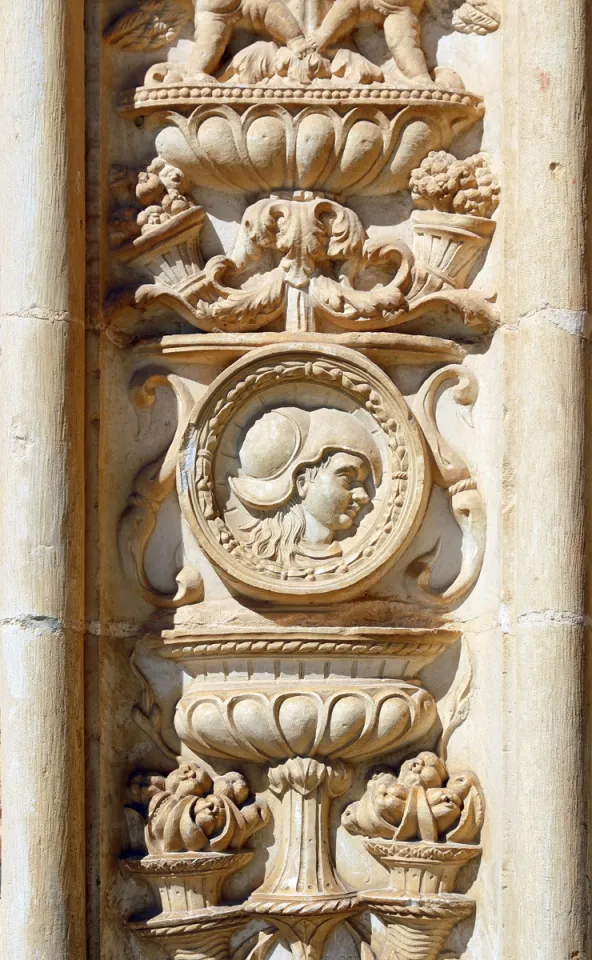 Convent of Christ, Manueline Church, south portal archivolt detail