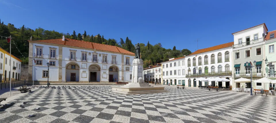 Republic Square with the town hall