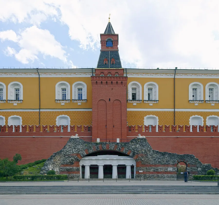 Moscow Kremlin, Middle Arsenal Tower, Grotto