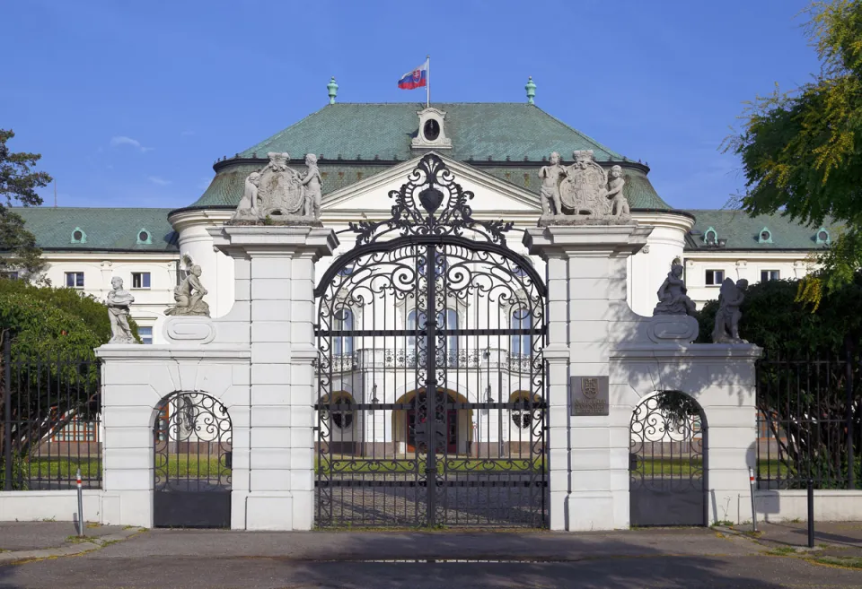 Episcopal Summer Palace, main gate