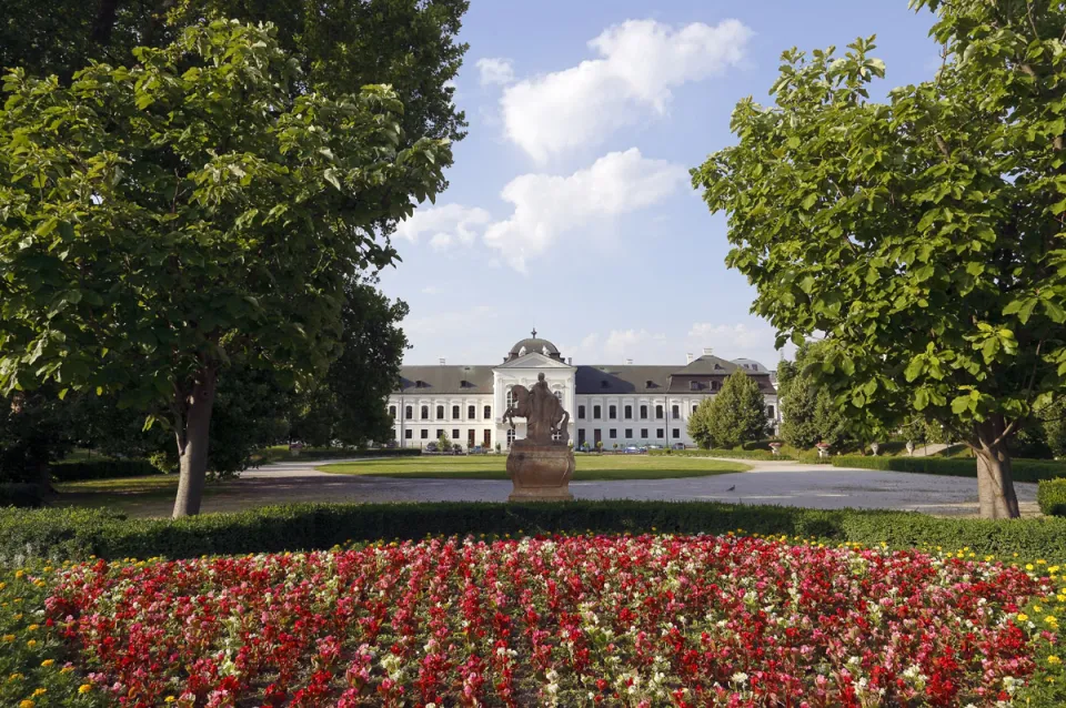 Grassalkovich Palace, garden