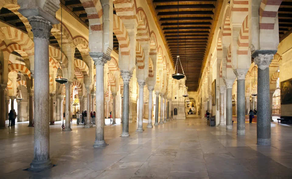 Mosque–Cathedral of Córdoba, Abd al-Rahman I naves