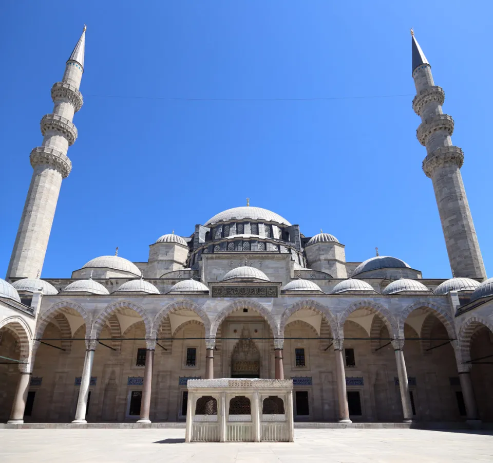 Süleymaniye Mosque, northwest elevation, courtyard