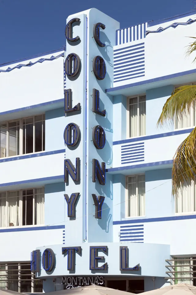 Colony Hotel, signage