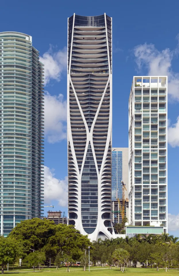 One Thousand Museum, east elevation, view from Maurice A. Ferré Park