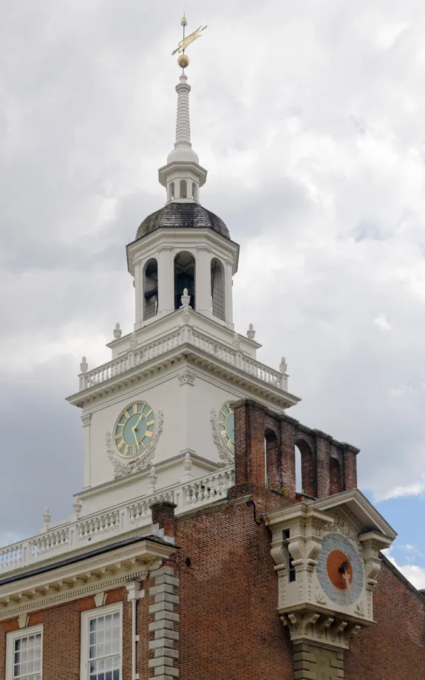 Independence Hall, clock tower and clock of the west wall
