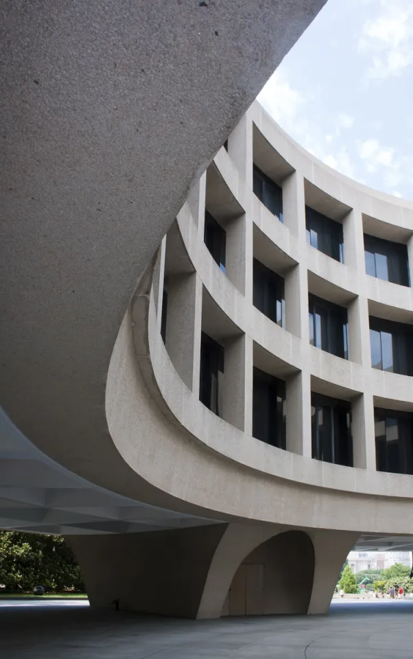 Hirshhorn Museum, interior court