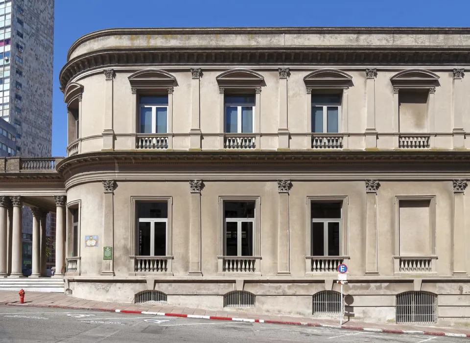 Solís Theatre, detail of the west facade