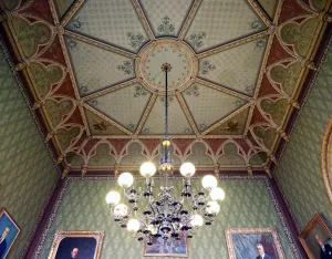 Royal Portuguese Cabinet of Reading, directors hall, ceiling with candelabra