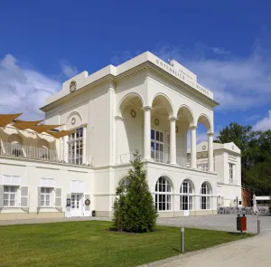 Border House, loggia (southeast elevation)