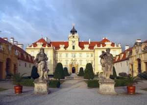 Valtice Castle, Court of Honour with Hercules statues