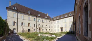 Hospices de Beaune, second courtyard with herb garden