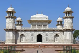 Itimad-ud-Daulah Tomb, mausoleum, east elevation