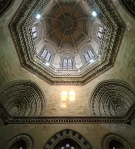 Chhatrapati Shivaji Terminus (Victoria Terminus), cupola