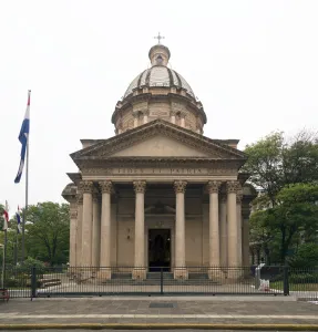 National Pantheon of the Heroes, portico