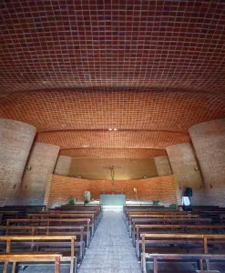 Church of Atlántida, interior, Gaussian vault